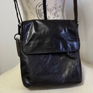 Rudsak Collection Leather Messenger Crossbody Bag in Chestnut Brown